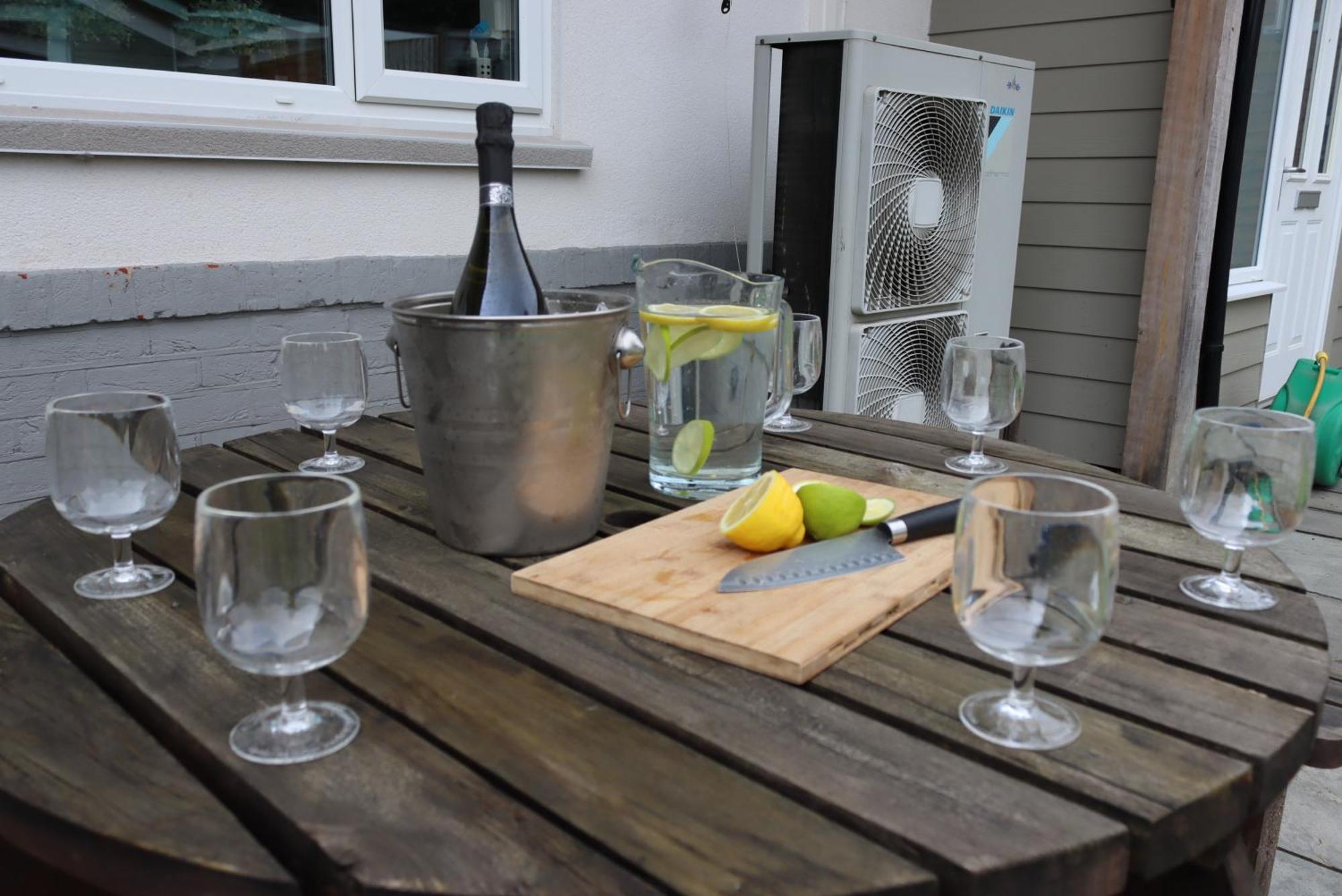 Four Corners Holiday Home Hot Tub & Sauna Ferndown Exterior foto